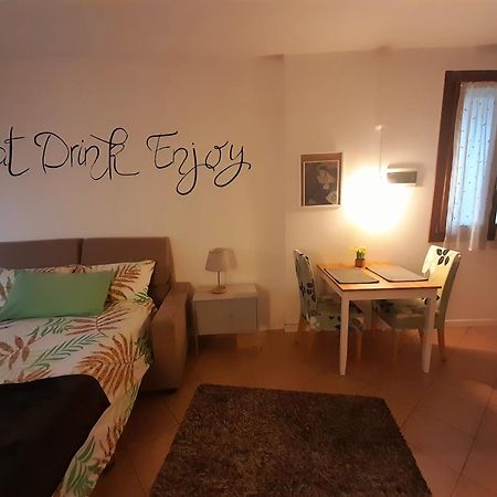 アレーゼA Casa Di Soleアパートメント エクステリア 写真