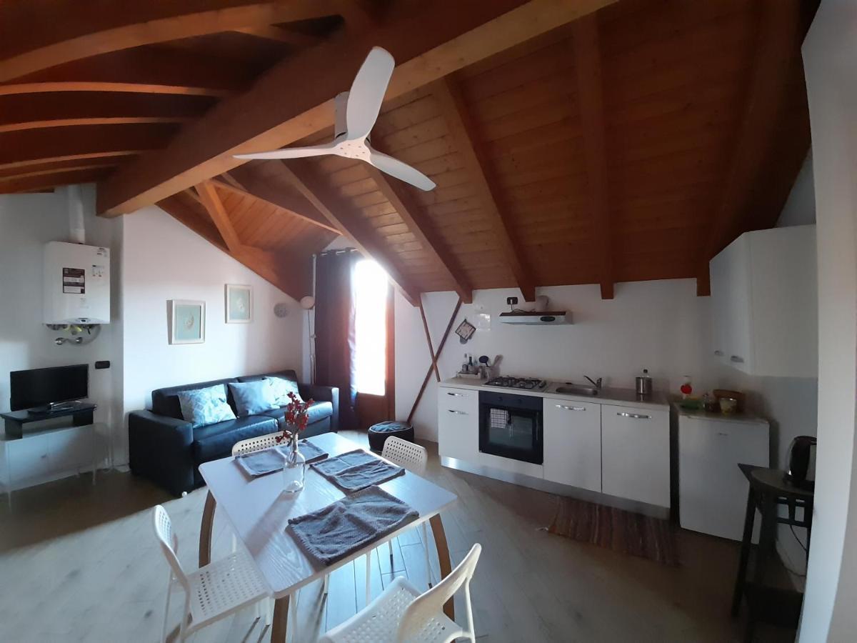 アレーゼA Casa Di Soleアパートメント エクステリア 写真